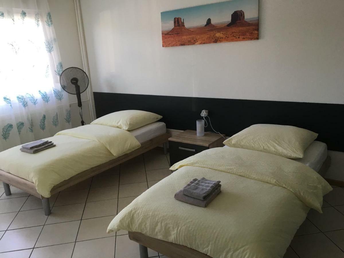 Studio Lora Rm 1221 Saint-Louis  Bagian luar foto